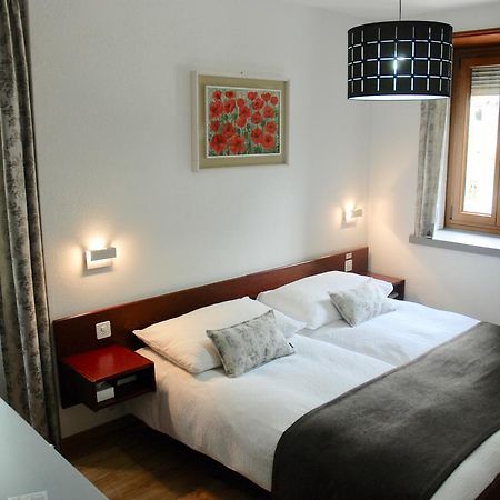 La Dent-Du-Midi Hotel & Restaurant Saint-Maurice Ngoại thất bức ảnh