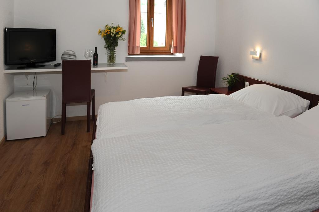 La Dent-Du-Midi Hotel & Restaurant Saint-Maurice Ngoại thất bức ảnh