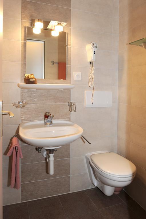 La Dent-Du-Midi Hotel & Restaurant Saint-Maurice Ngoại thất bức ảnh